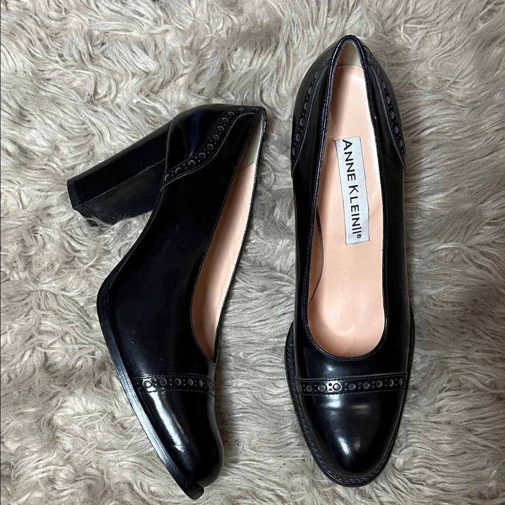 Anne Klein Black Patent Block Heel Pumps with Brogue Detail - Picture 4 of 8